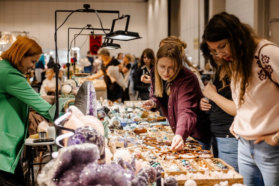 Łódź. Targi kamieni w hali Expo Łódź. Minerały, naturalna biżuteria, rękodzieło i... meteoryty!