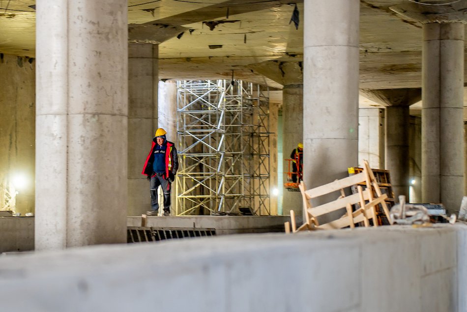 Łódź. Tunel pod Łodzią. Na stacji Łódź Koziny powstają już perony i stropy przystanku
