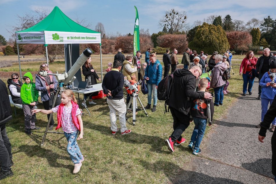 Łódź. Ogród Botaniczny w Łodzi otwarty! Czas na spacery po zimowej przerwie