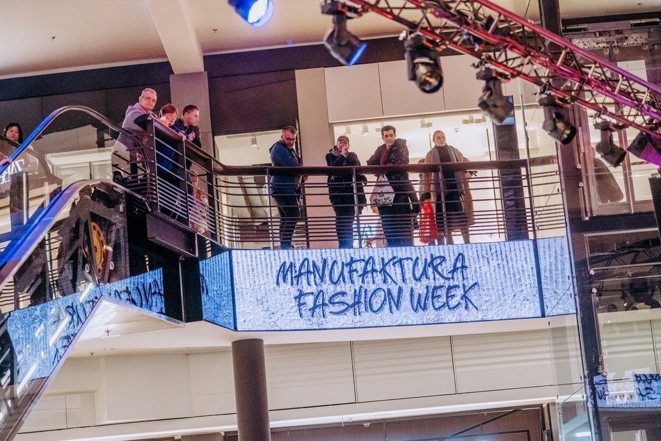 Łódź. Manufaktura Fashion Week w Łodzi. Kolekcja Jarosława Ewerta, koncert Andrzeja Piasecznego i więcej