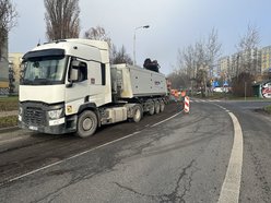 Remont Maratońskiej w Łodzi. Rozpoczęto frezowanie starej nawierzchni. Utrudnienia w ruchu