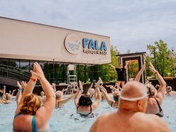 Łódź. Aquapark Fala w Łodzi dla seniorów. Aerobik i streching w jednym!