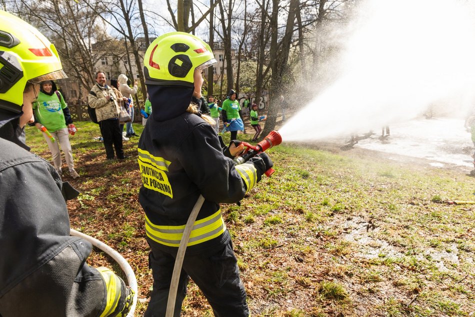 Łódź. Lany Poniedziałek na Manhattanie w Łodzi. Tak Łodzianie celebrowali śmigus-dyngus!