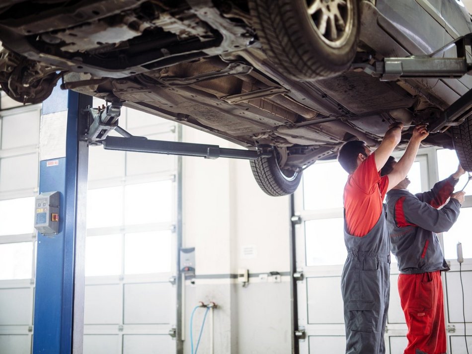 Łódź. Mechanik samochodowy