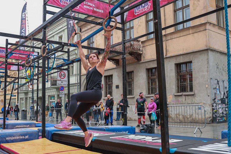 Łódź. Ninja Series w Łodzi. Wspaniała rywalizacja w strugach deszczu