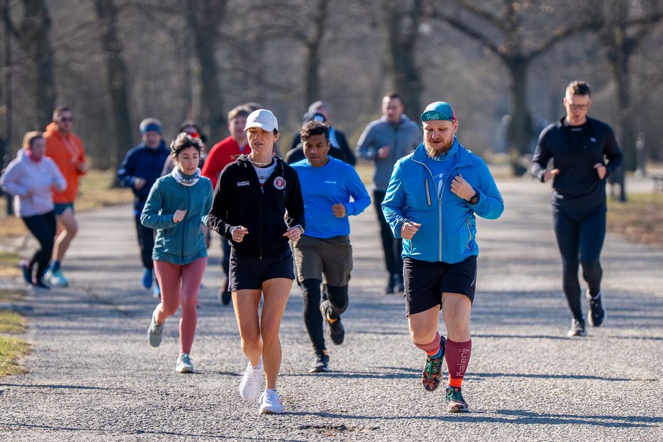 Łódź. Parkrun w Parku Poniatowskiego w Łodzi. Brałeś udział w biegu? Znajdź się na zdjęciach!