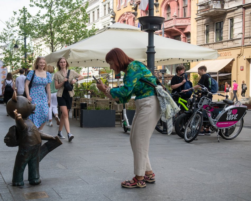 Łódź. Majówka 2025 na Piotrkowskiej w Łodzi. Tak łodzianie i turyści spędzają wolne chwile!