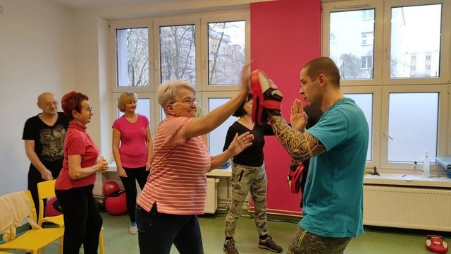 Chcesz być jak Chuck Norris? W Łodzi to możliwe! Dołącz do bezpłatnych warsztatów z samoobrony