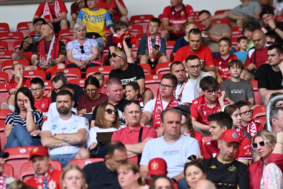 Łódź. Kibice na meczu Widzew II Łódź - Pelikan Łowicz. Odszukaj się w galerii!