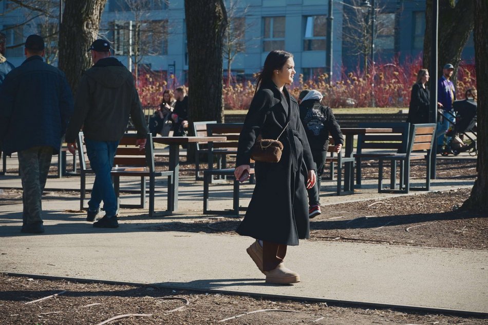 Park Staromiejski i Manufaktura skąpane w wiosennym słońcu