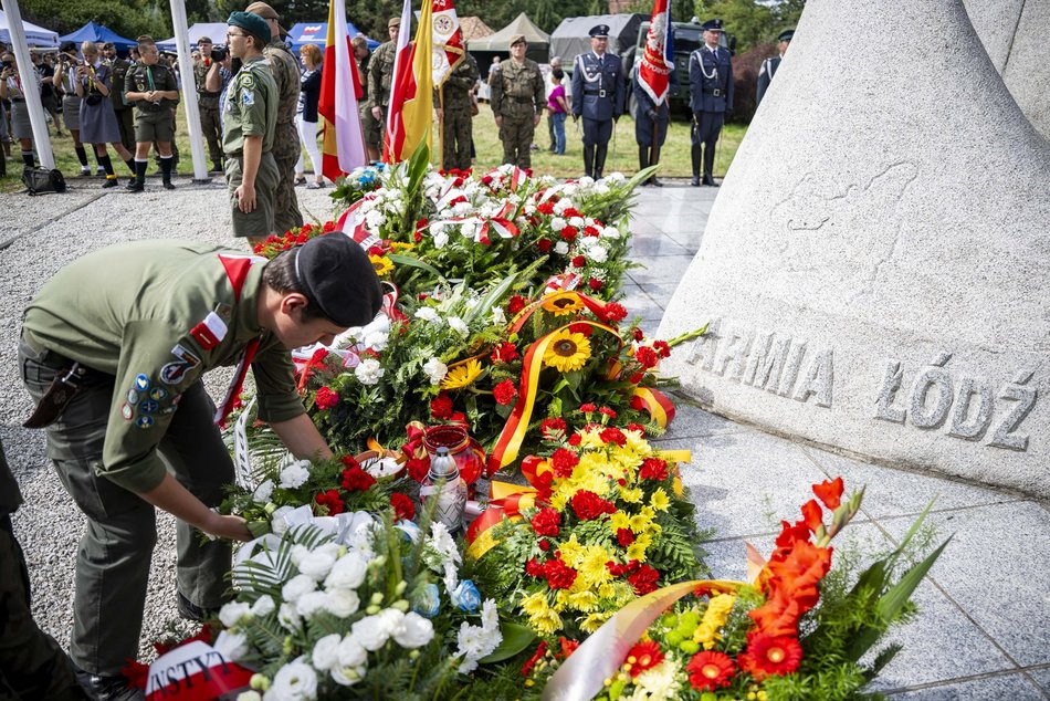 Piknik militarny w parku Helenów