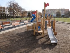 Plac zabaw w parku Chojny-Zatorze