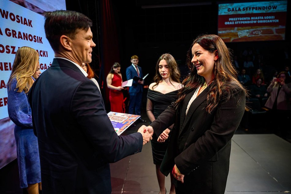 Łódź. Młodzi w Łodzi 2025. Stypendia dla najzdolniejszych rozdane