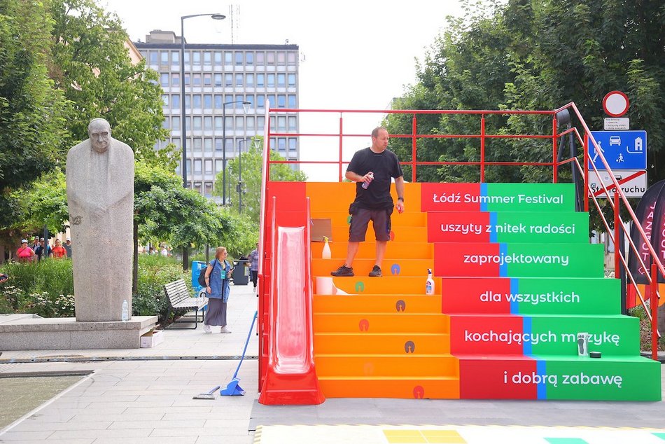 Przygotowania do 602. Urodzin Łodzi. Na Piotrkowskiej prace wre!