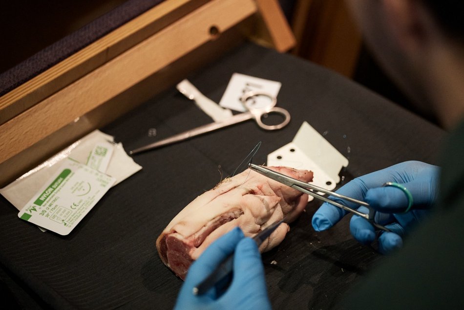 Łódź. Rekordowy UMED! W Łodzi pobito rekord Polski w jednoczesnym szyciu chirurgicznym