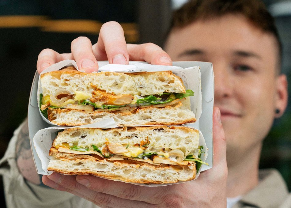 Łódź. Co robić w długi weekend w Łodzi? Kino pod chmurką, Rave for Dogs, Targ Staroci, wegański festiwal kulinarny