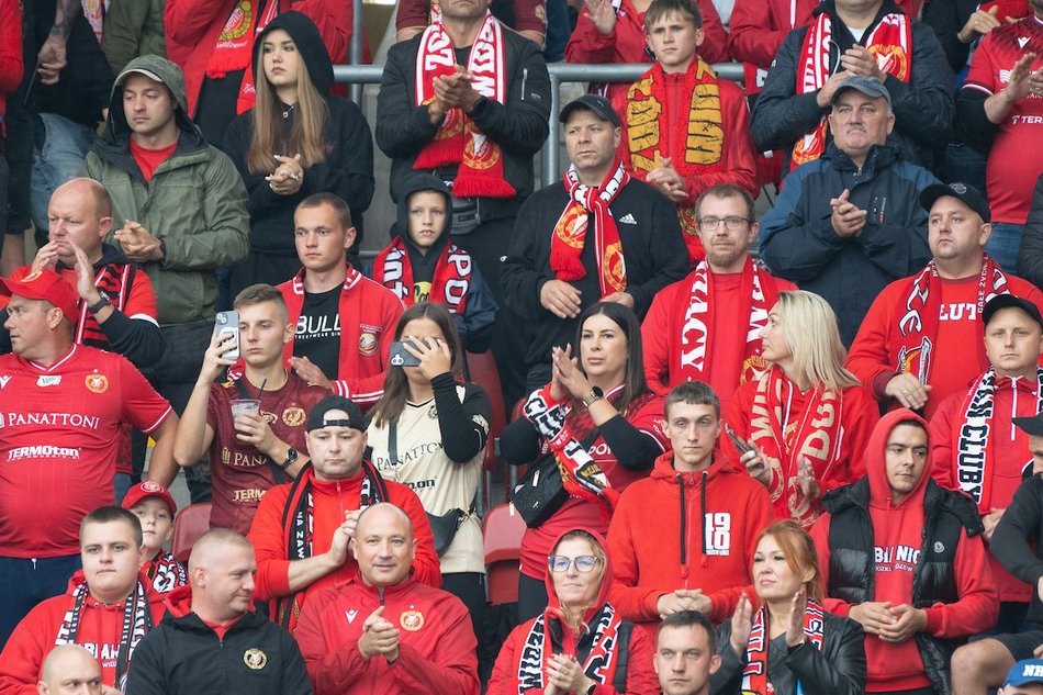 Łódź. Kibice na meczu Widzewa Łódź z Arką Gdynia. Byłeś/aś? Znajdź się w galerii!