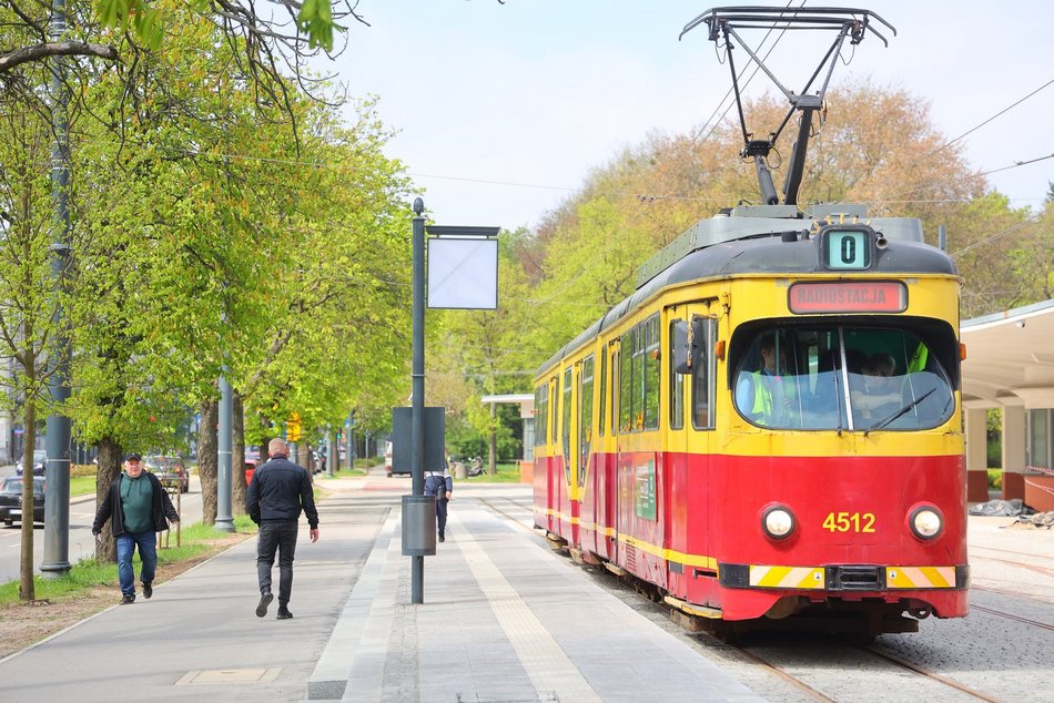 Łódzkie Linie Turystyczne już na trasach! Tak Łodzianie zwiedzają Łódź