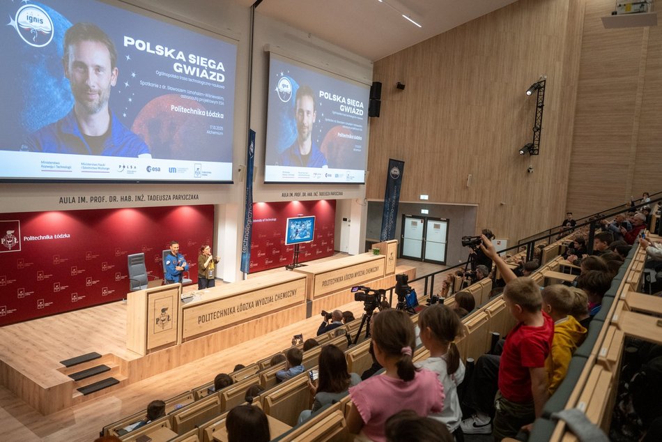 Łódź. Sławosz Uznański-Wiśniewski spotkał się z uczniami