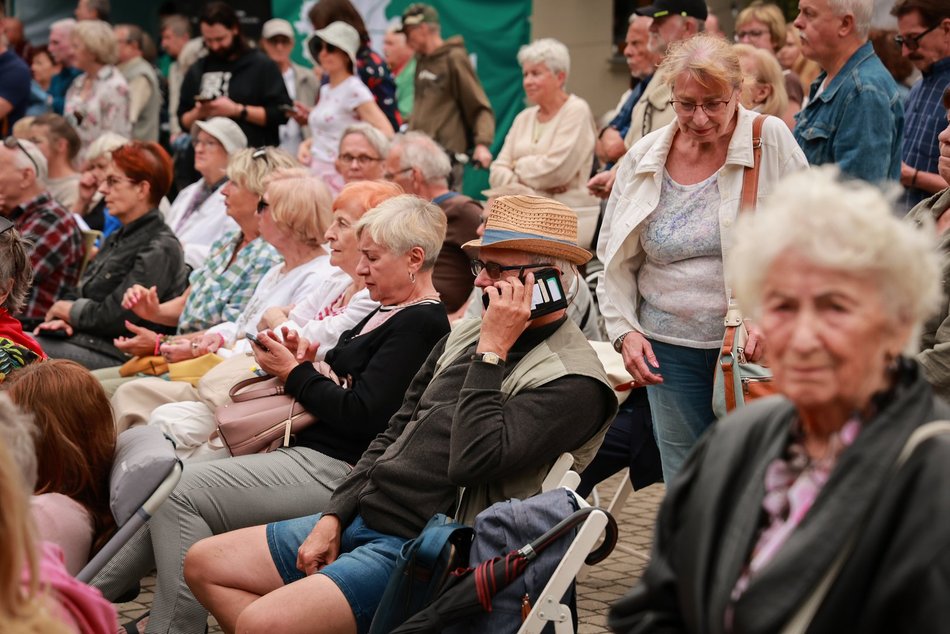 Łódź. Letnie Koncerty w Altanie. Filmowa muzyka w interpretacji zespołu Tripper Stompers