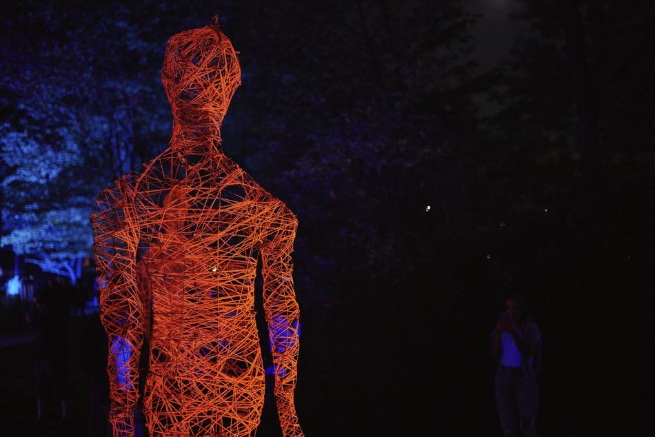 festiwal światła w parku w Łodzi