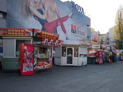 Łódź. Kultowe budki przy Centralu