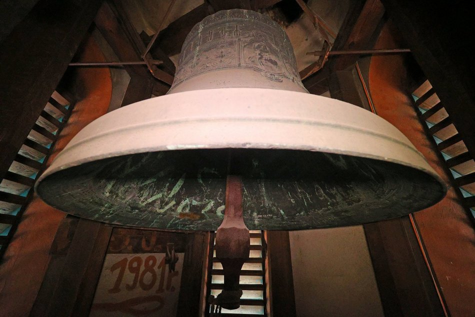 Łódź. Wielkie odkrycia w cerkwi św. Newskiego w Łodzi. Dzwon z 1903 roku, dawne zdobienia, ikony i więcej