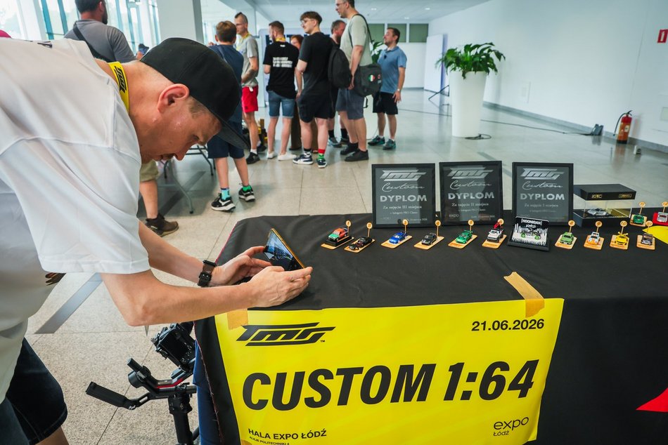 Łódź. Hot Wheels opanowały halę Expo Łódź! Setki miniatur aut, wyścigi na żywo i nie tylko!