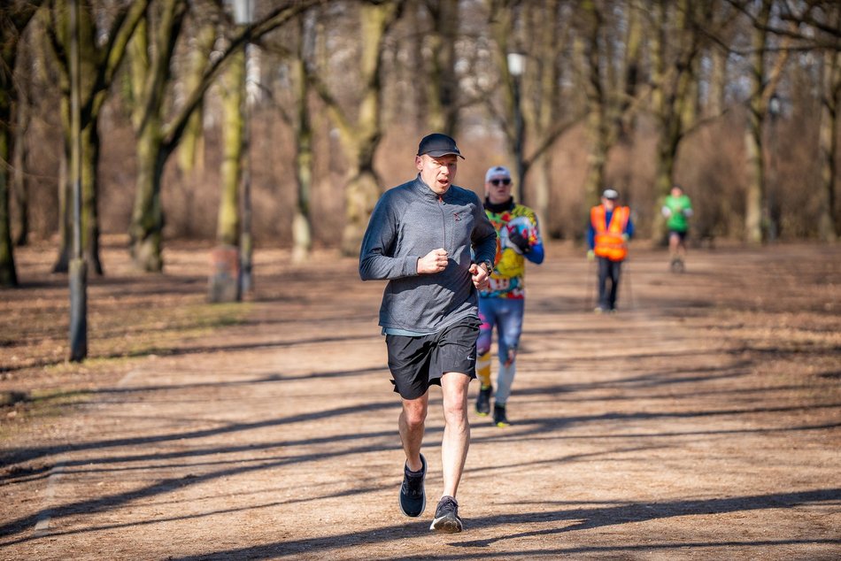 Łódź. Parkrun w Parku Poniatowskiego w Łodzi. Brałeś udział w biegu? Znajdź się na zdjęciach!