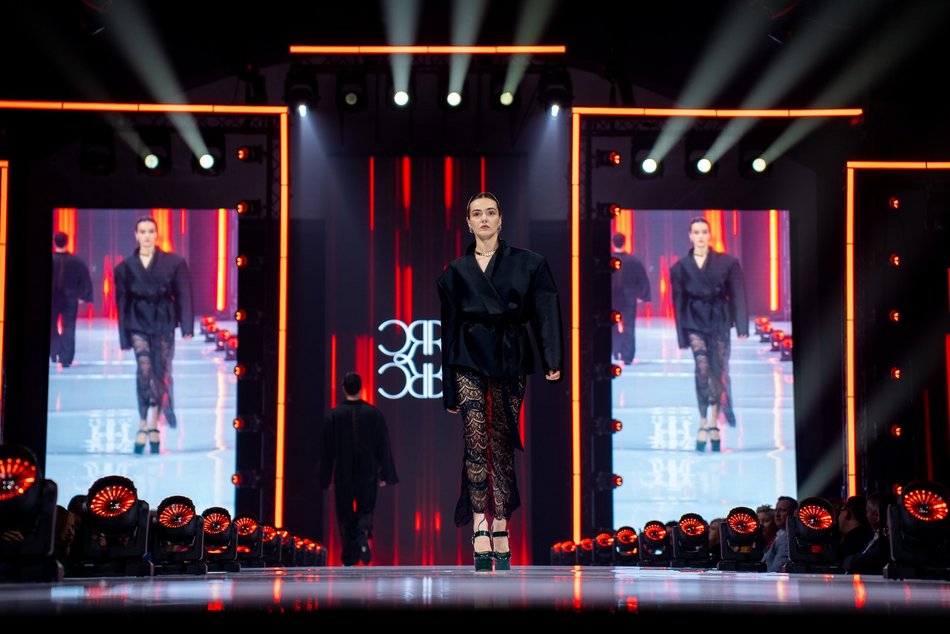 Łódź. Moda i pomaganie w klubie Wytwórnia w Łodzi. Zobacz zdjęcia z gali „poMocni w Modzie by Plesiak”