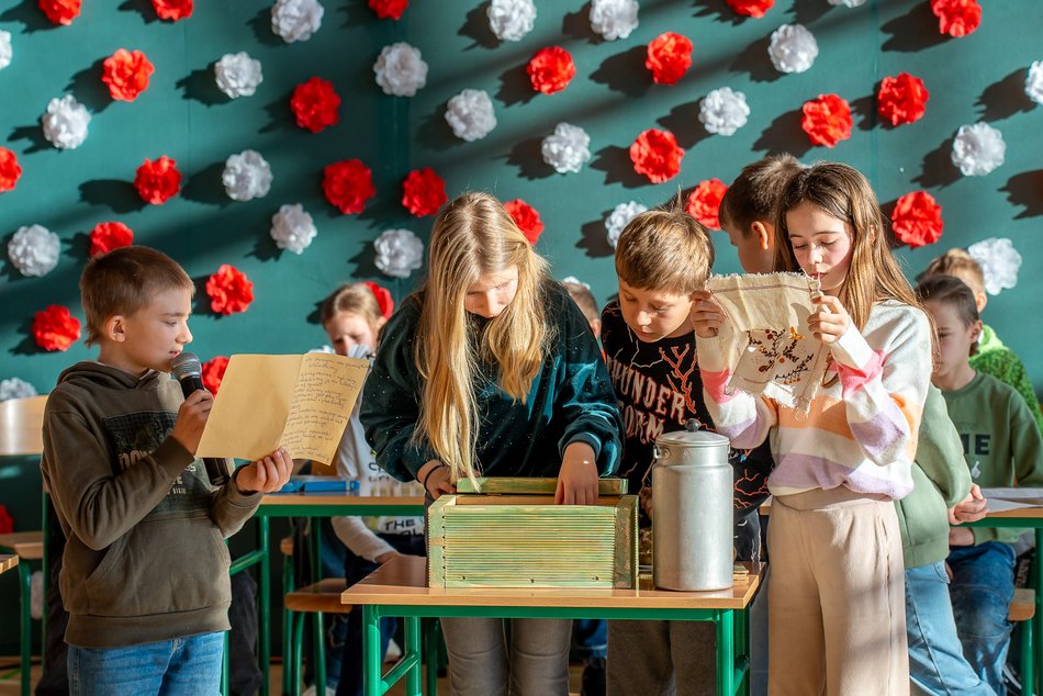 Łódź. 10. urodziny Szkoły Podstawowej nr 6