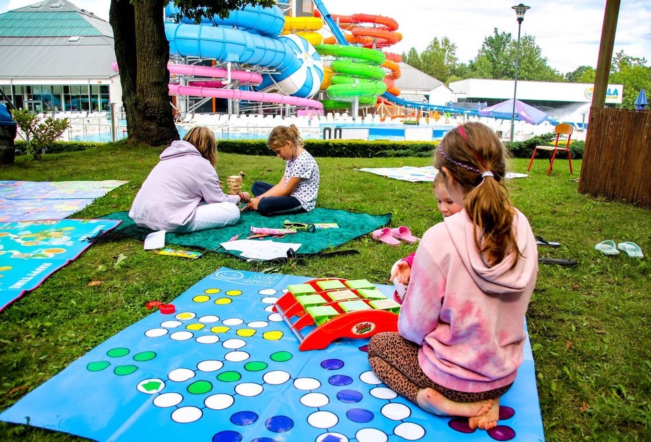 aquapark Fala, kursy wakacyjne, basen, dzieci, półkolonie w Łodzi