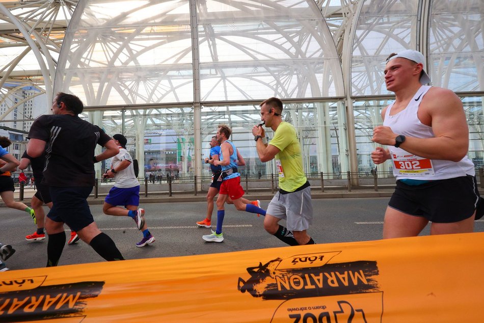 Łódź. DOZ Maraton Łódź 2026. Brałeś udział w biegu? Odszukaj się w galerii i zapisz na pamiątkę!