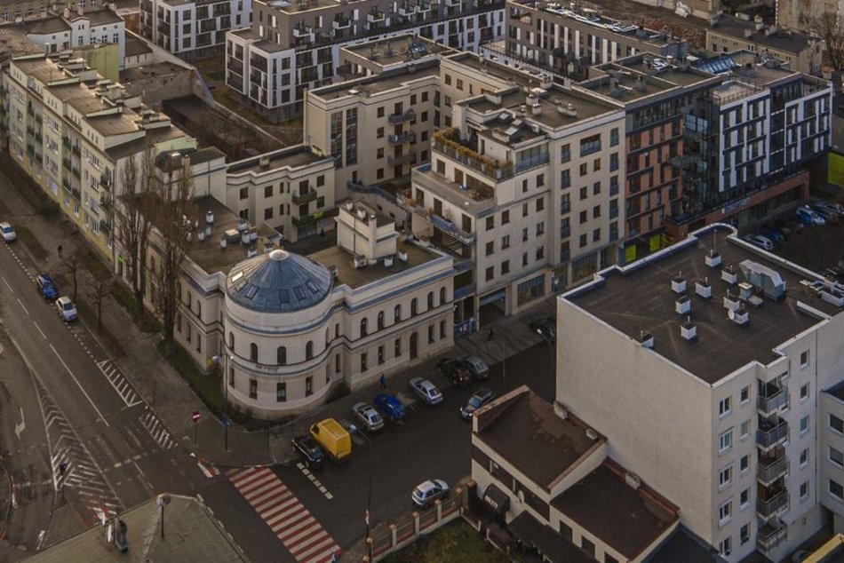 Ile zarabiali łodzianie na przestrzeni lat?