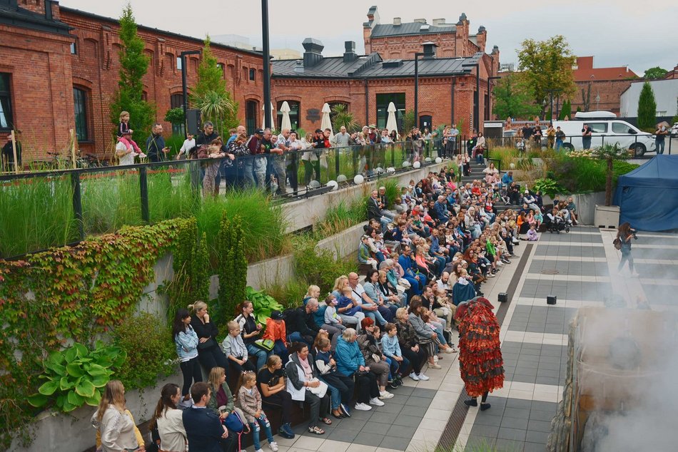 Rodzinna niedziela w Monopolis. To drugi dzień afterparty po Łódź Summer Festival 2025