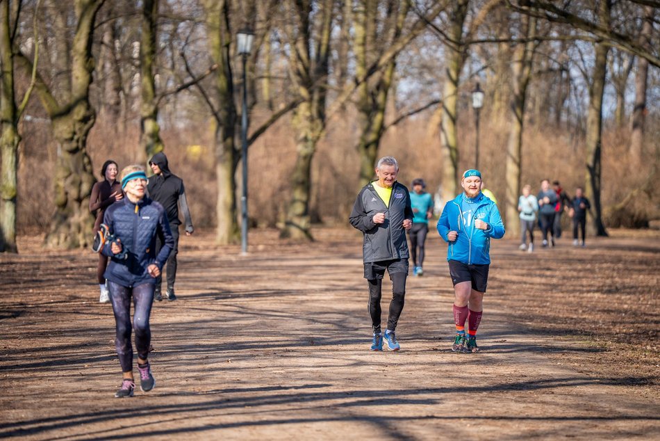 Łódź. Parkrun w Parku Poniatowskiego w Łodzi. Brałeś udział w biegu? Znajdź się na zdjęciach!