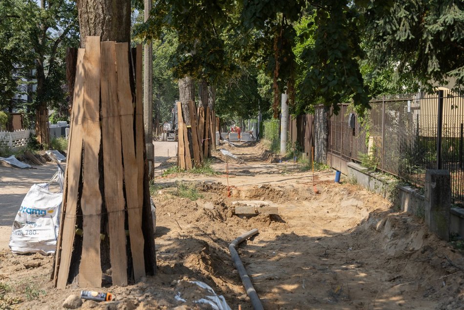 Łódź. Remont dróg na Julianowie w Łodzi. Jak przebiegają prace na Biegańskiego, Malwowej i Żarnowcowej?