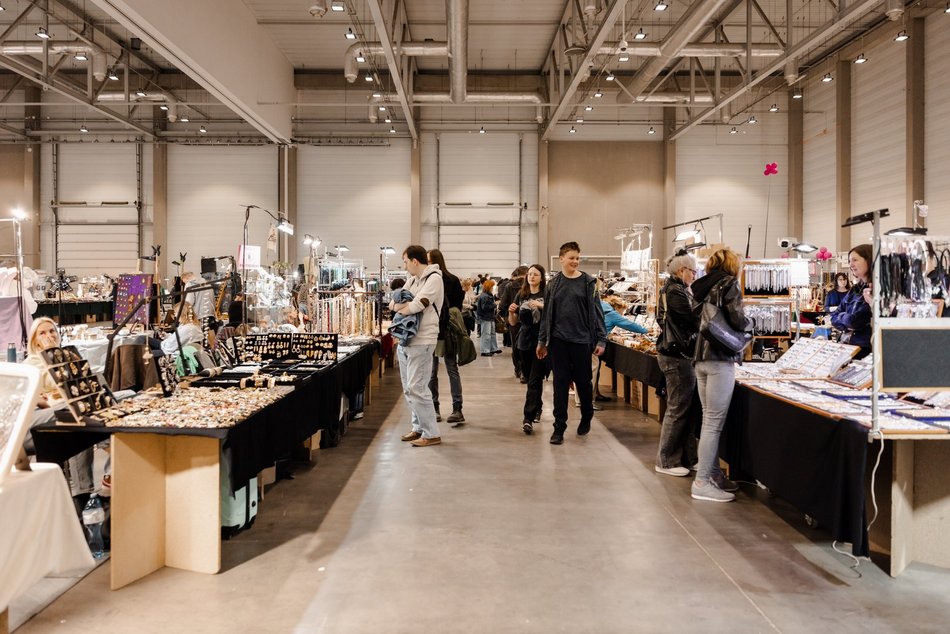 Łódź. Targi kamieni w hali Expo Łódź. Minerały, naturalna biżuteria, rękodzieło i... meteoryty!