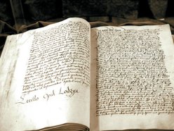 Odpisy aktów lokacyjnych Łodzi zawiera kopiarz biskupa Drzewickiego z 1517 r.