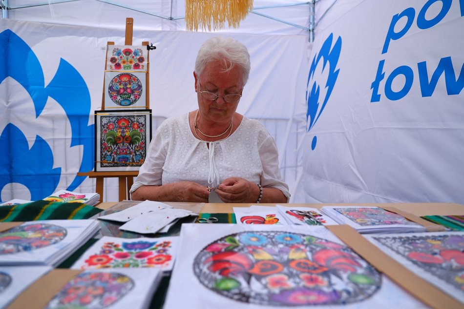 Piknik rodzinny "Bezpieczne wakacje z mundurem" pod Atlas Areną