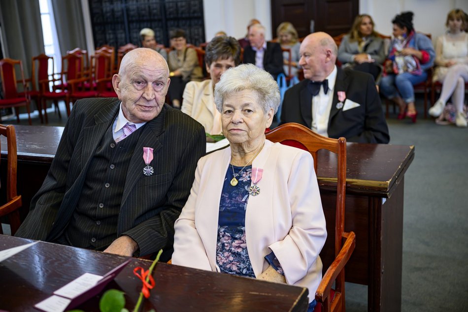 Łódź. Medale za długoletnie pożycie małżeńskie. To się nazywa wielka miłość!