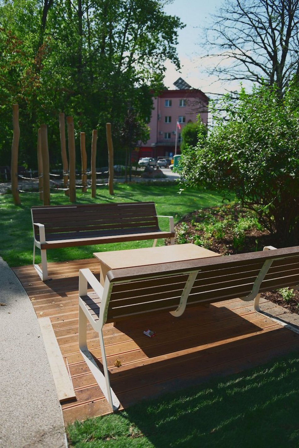 Łódź. Takiego skweru w Łodzi jeszcze nie było! Siłownia, park sensoryczny i plac zabaw już gotowe