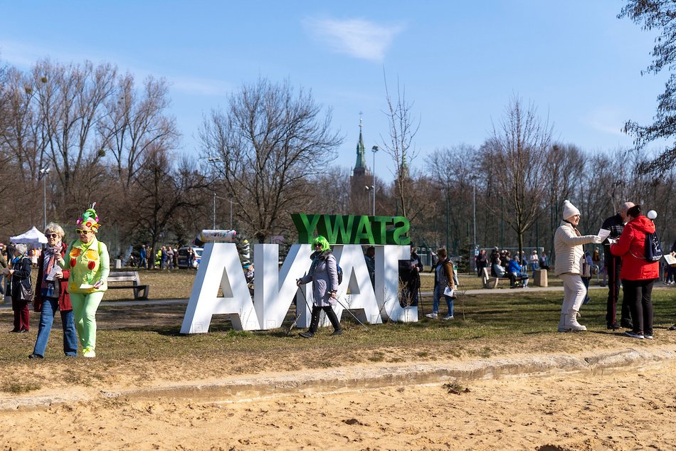 Łódź. Wielopokoleniowe Powitanie Wiosny na Stawach Jana. Jak było? Zobacz!