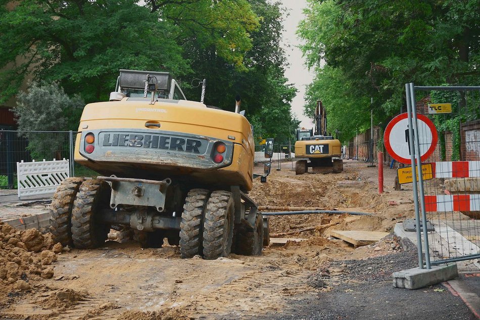 Łódź. Remont Kniaziewicza w Łodzi. Podbudowa pod nową drogę i zmiany w ruchu