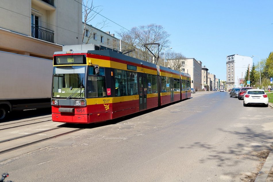 Łódź. Wielki remont Franciszkańskiej w Łodzi. Wyburzą kamienicę, żeby powstał pas ruchu!