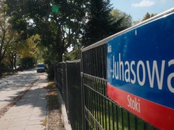 Łódź. Ulica Juhasowa na Stokach w Łodzi