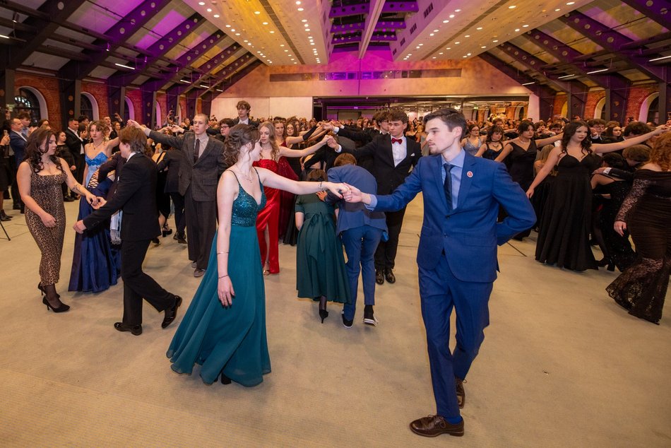 Łódź. Studniówka I LO w Łodzi