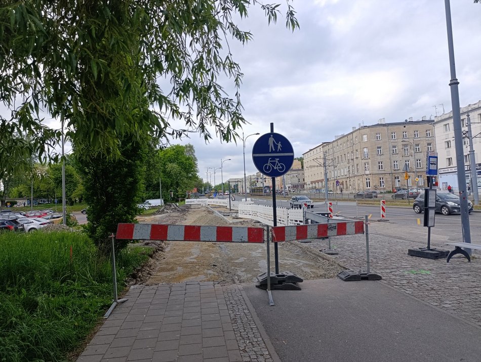 Łódź. Remont przystanków MPK Łódź przy Manufakturze