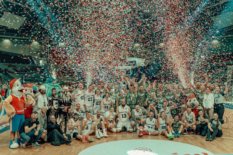 Mecz Gortat Team vs NATO w Łodzi. Czołgi, płomienie i masa sportowych emocji!