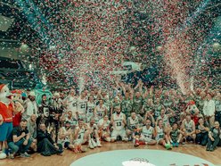 Mecz Gortat Team vs NATO w Łodzi. Czołgi, płomienie i masa sportowych emocji!